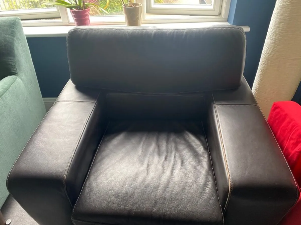 Leather suite - Image 2