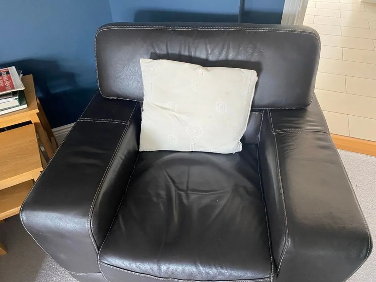 Leather suite - Image 3