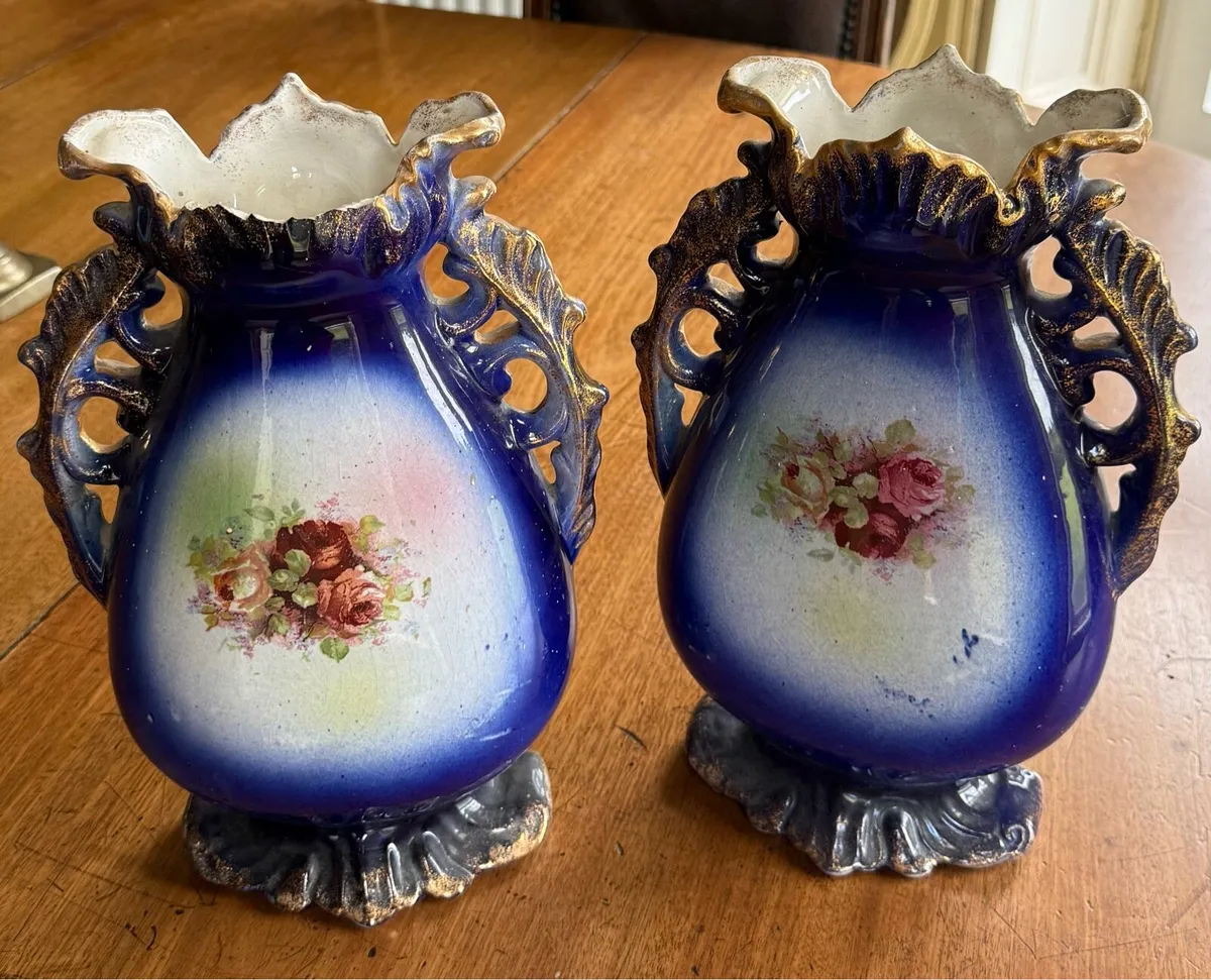 Set of 2 antique Austrian hand painted vases - Image 2