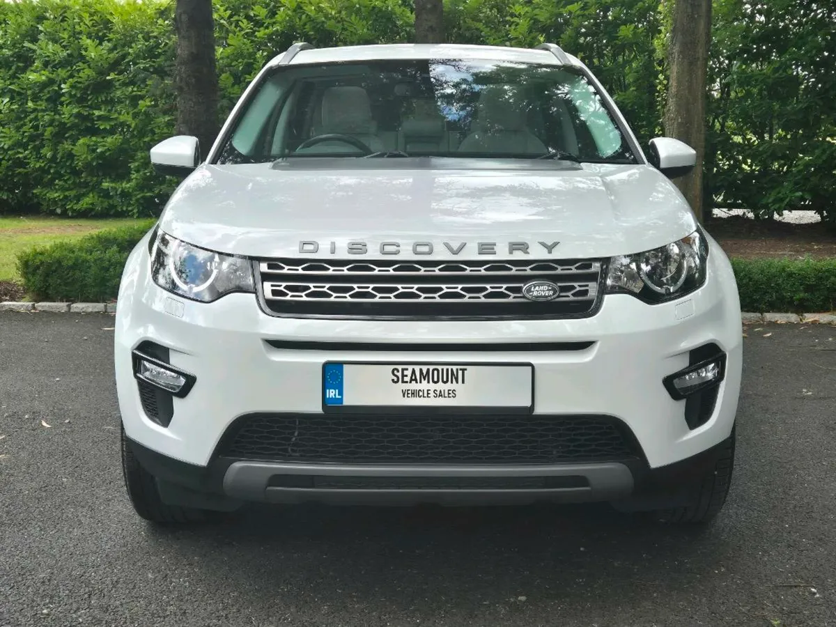 2017 Land Discovery Sport SE Auto 7 Seater - Image 4