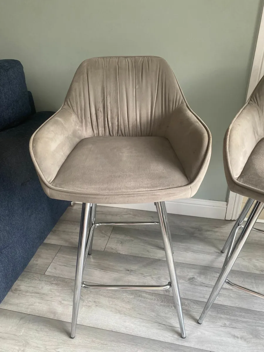 Stylish Velvet & Chrome Bar Stools – Set of 2Pair - Image 3