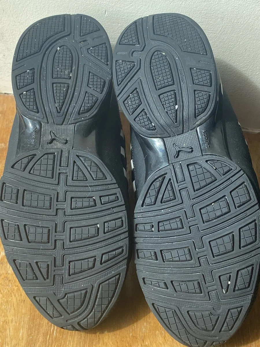 Ladies Puma trainers - Image 3