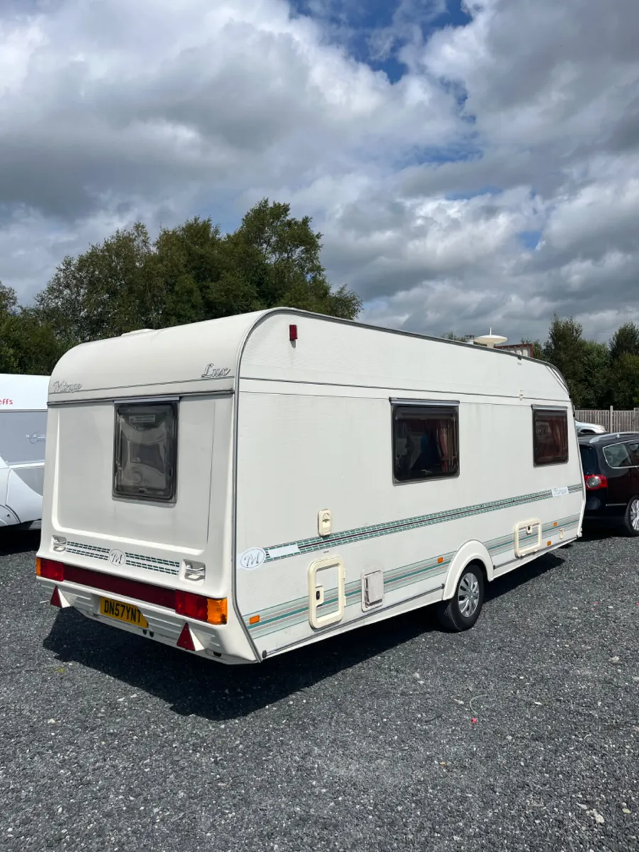 Coachman 4/5 Berth MINT STARTER Caravan - Image 4