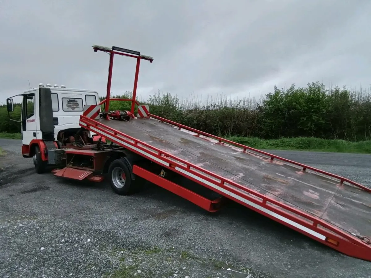 Recovery Truck Iveco - Image 2