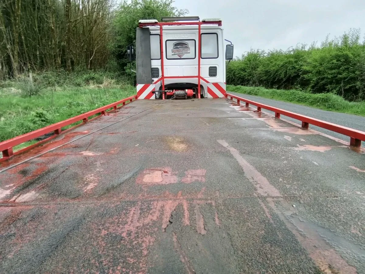 Recovery Truck Iveco - Image 4