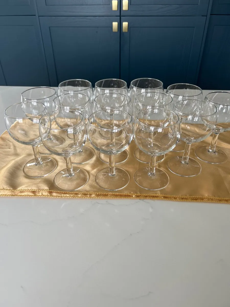 Wine glasses - Image 1