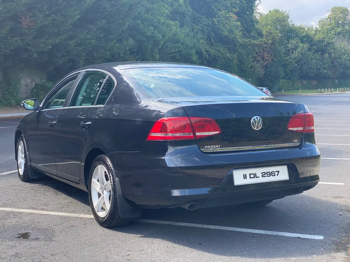 Volkswagen Passat 2011 - Image 3