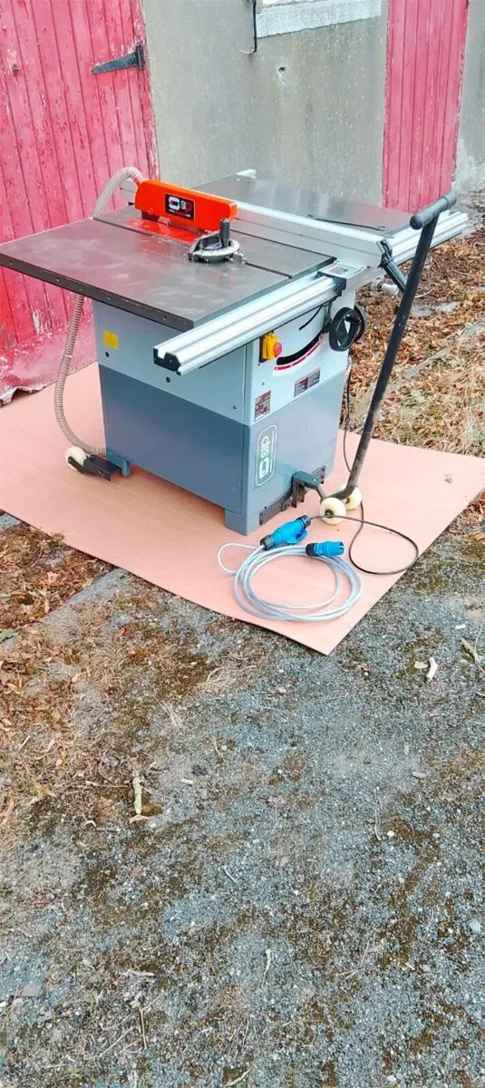 Table saw - Image 1