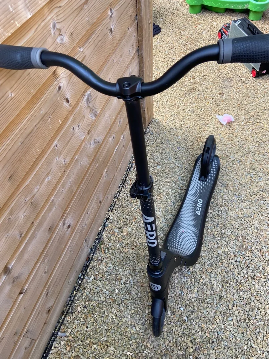 Scooter - Image 1