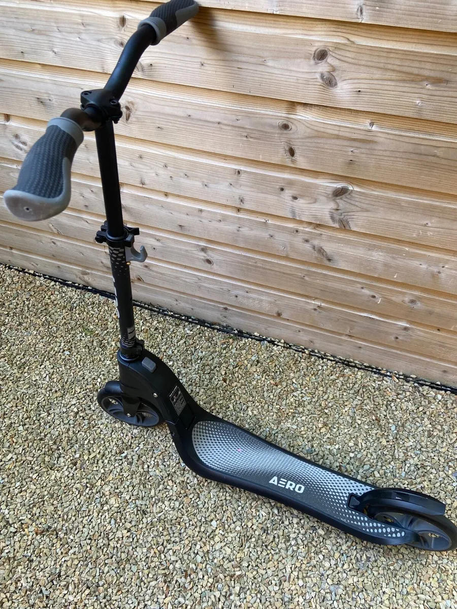 Scooter - Image 3