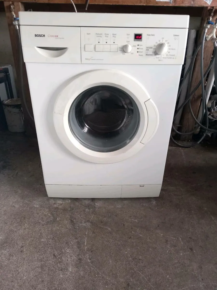 Bosch 7kg washing machine - Image 1