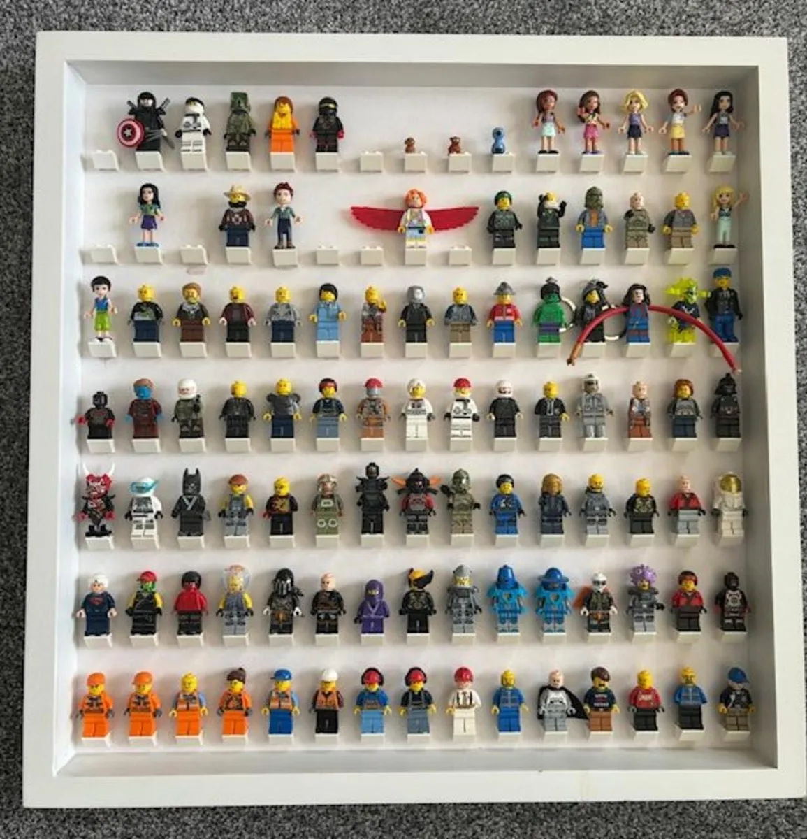 White Large Display Frame for Lego® Minifigures - Image 2