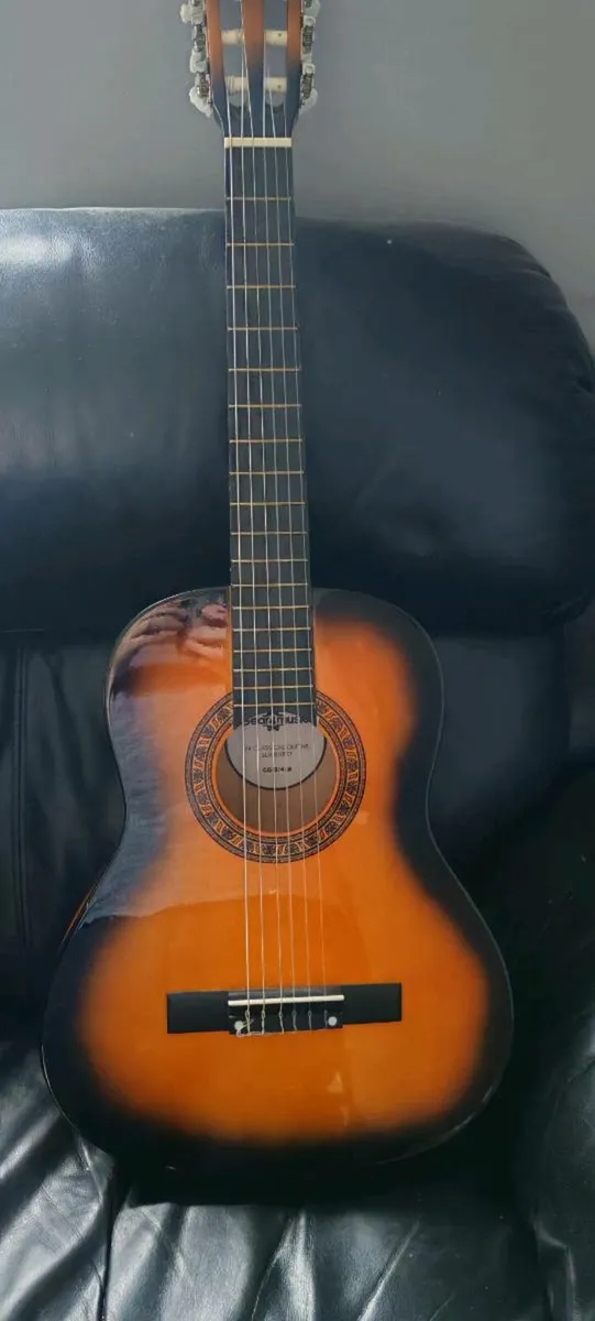 guitar - Image 1