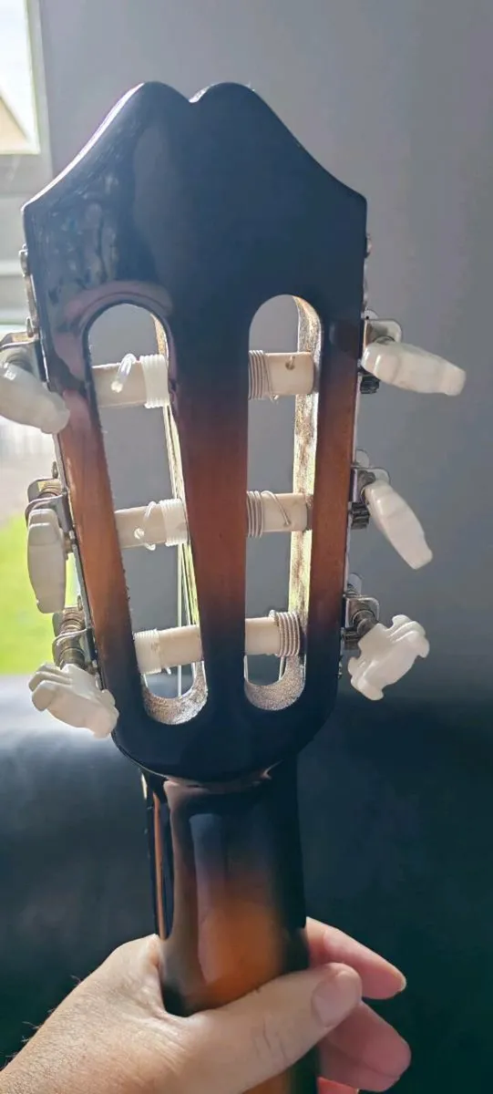 guitar - Image 2