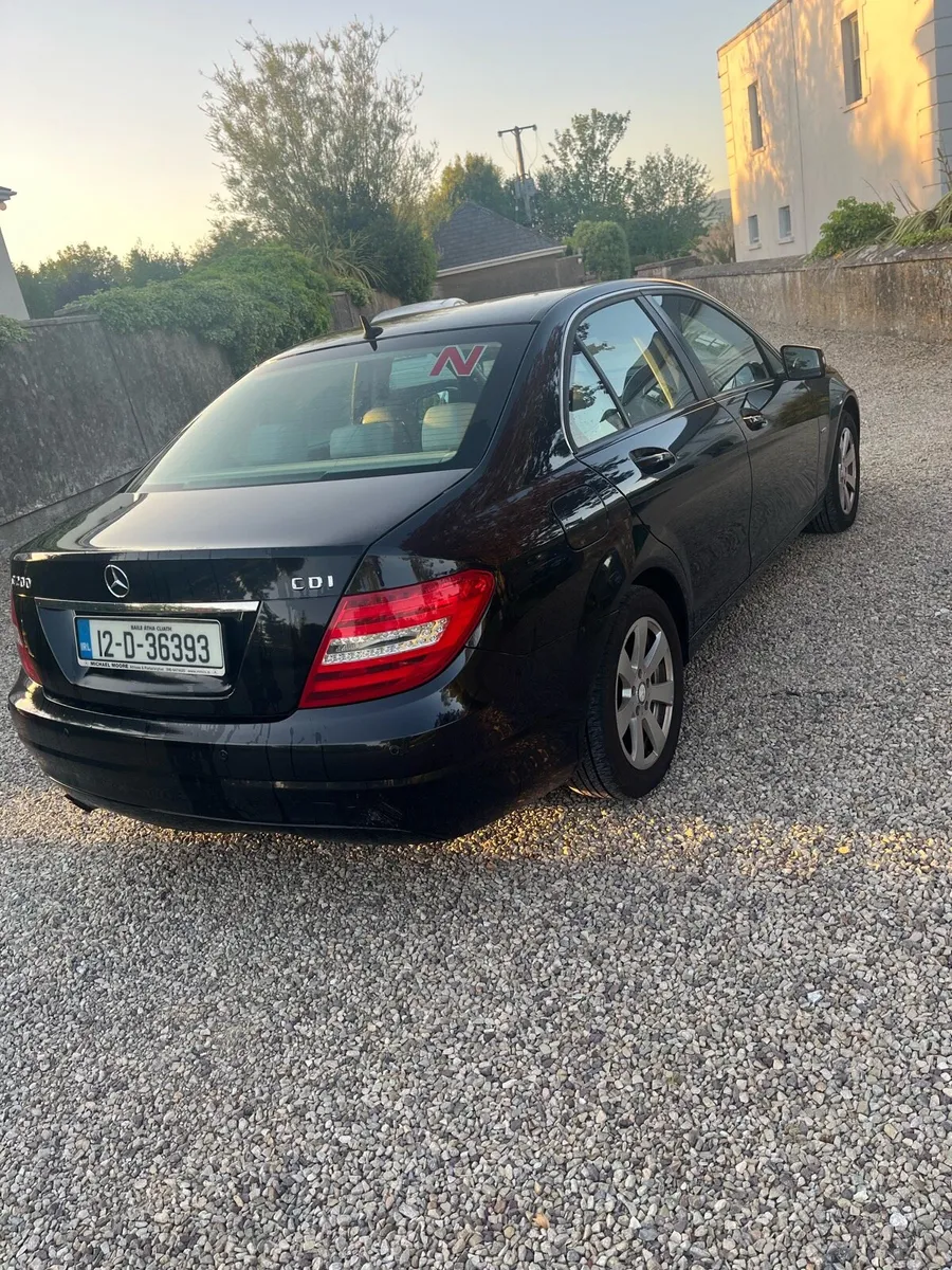 Mercedes C200 - Image 2