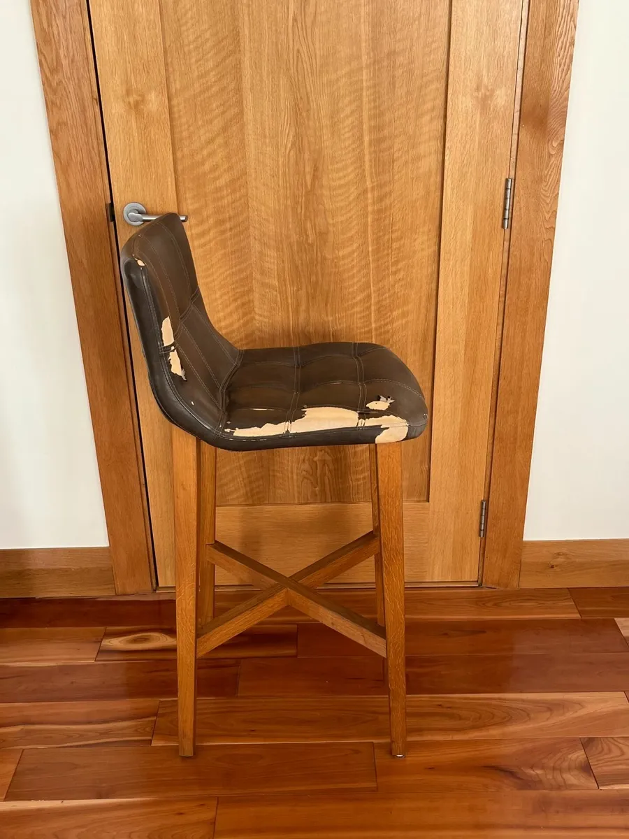 2 x Oak Bar Counter Stools - Image 2