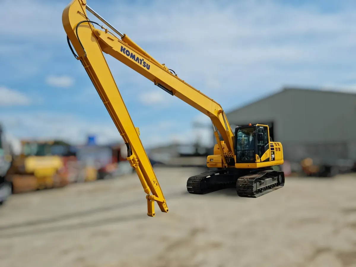 2016 Komatsu PC210LC-10 Long Reach Excavator - Image 1