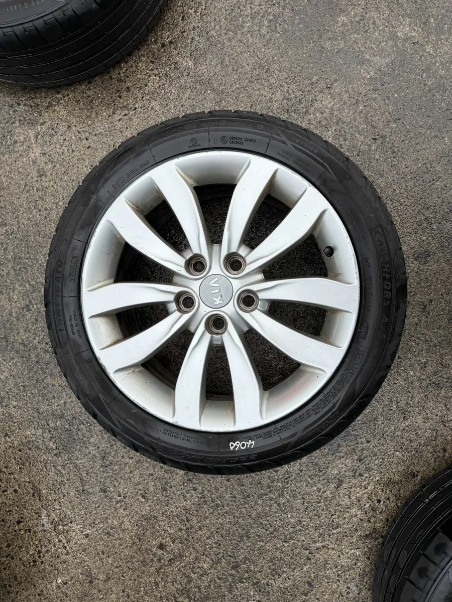 KIA CARENS 17" ALLOY WHEELS - Image 3