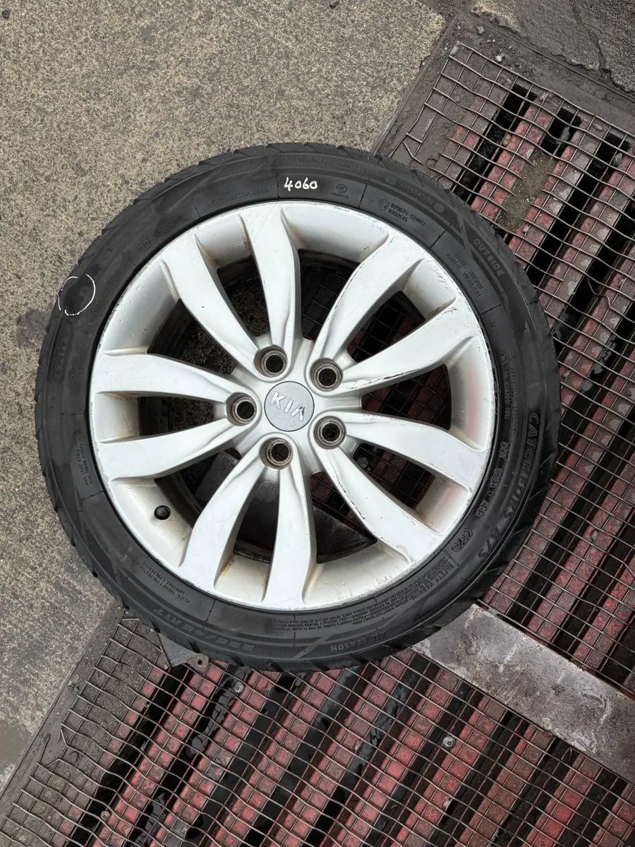 KIA CARENS 17" ALLOY WHEELS - Image 4