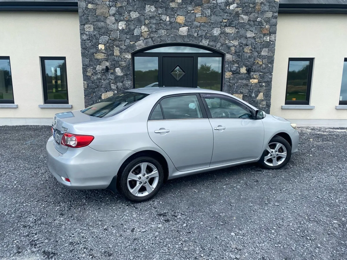 Toyota Corolla diesel Luna - Image 2