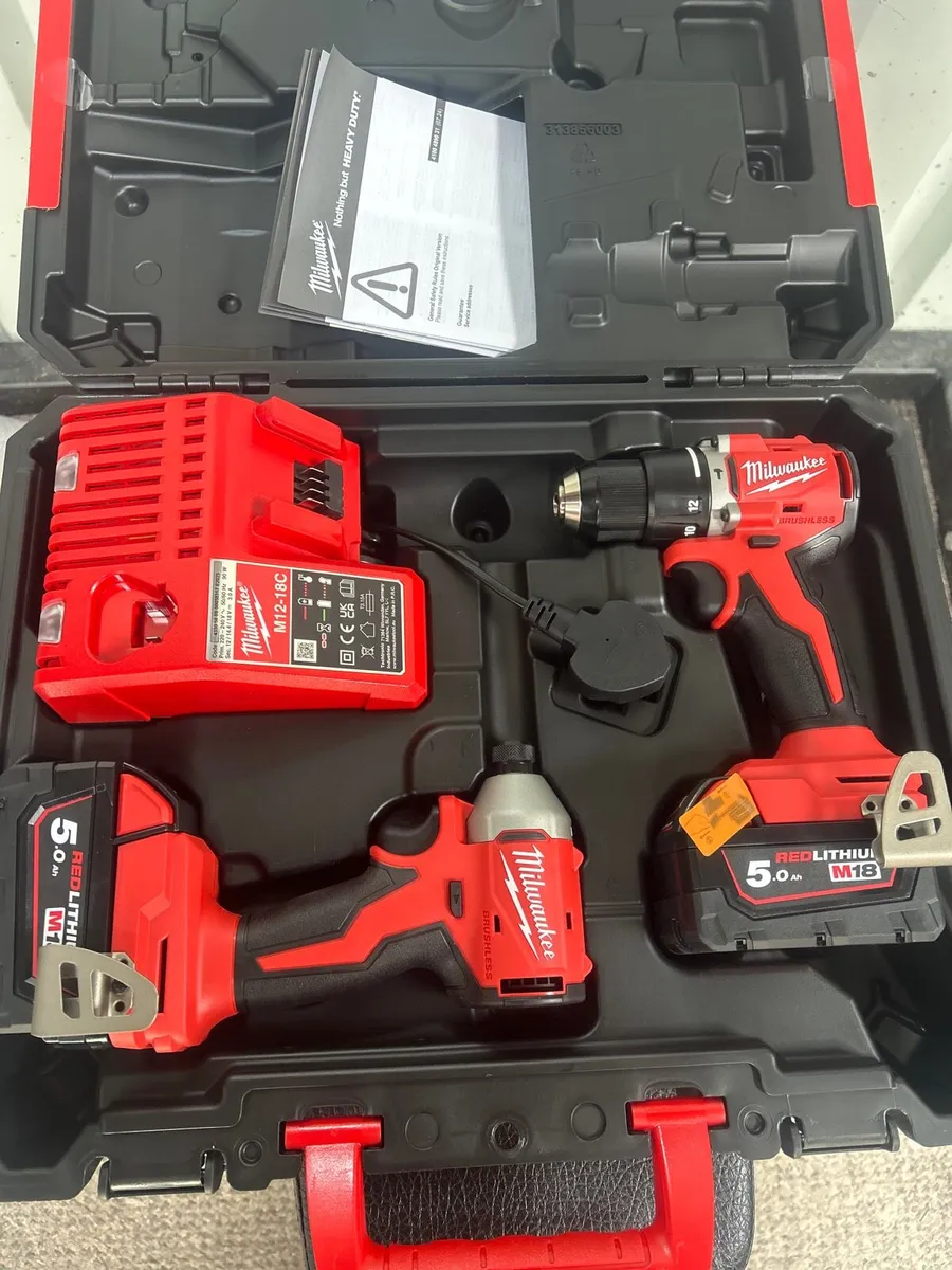Milwaukee drill set - Image 1