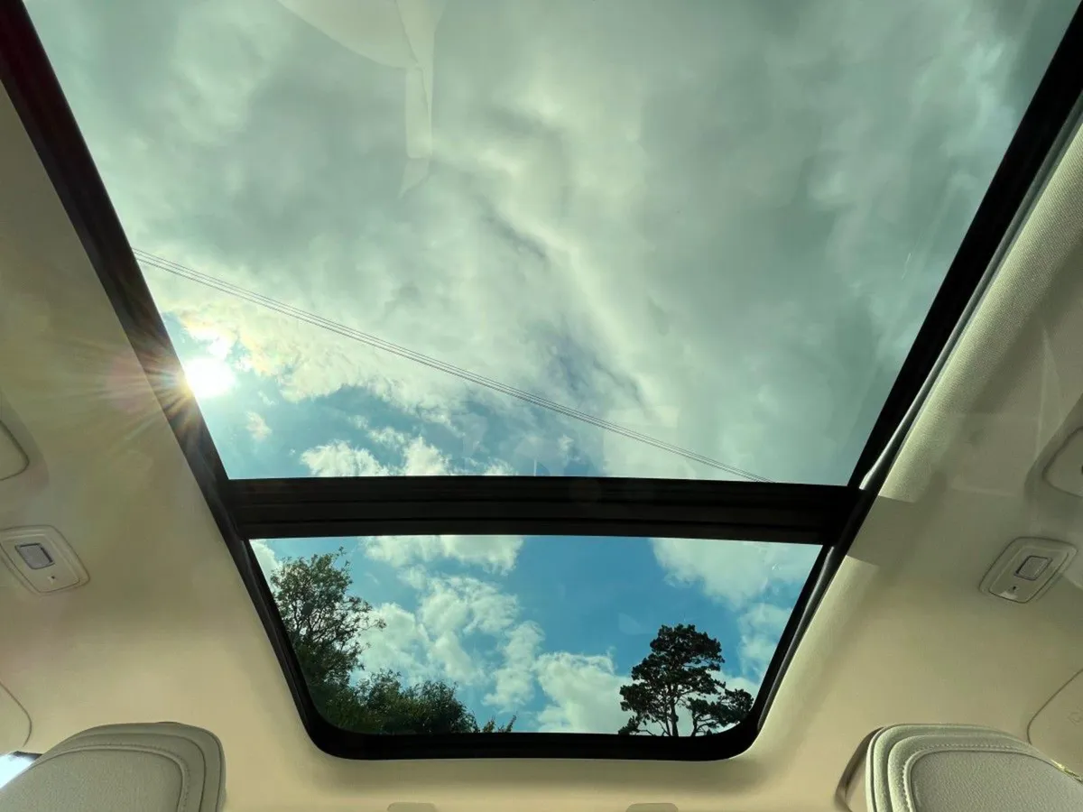Volvo XC90 Blond Leather Plus T8 Recharge Phev AWD - Image 3