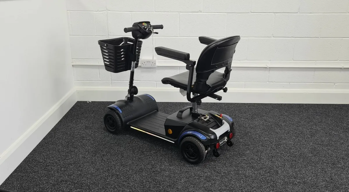 Rascal VelumiLi Mobility Scooter - Image 1