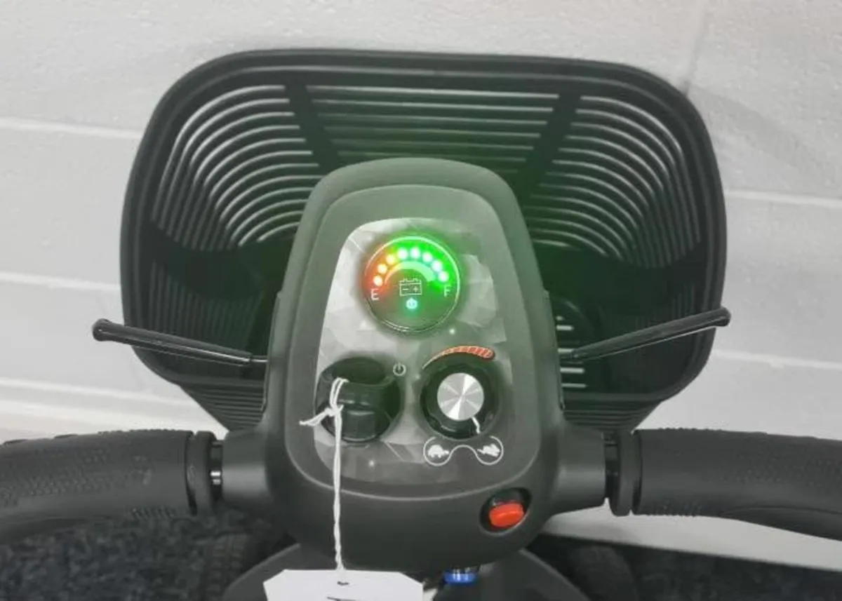 Motion Healthcare Alumina Mobility Scooter - Image 2