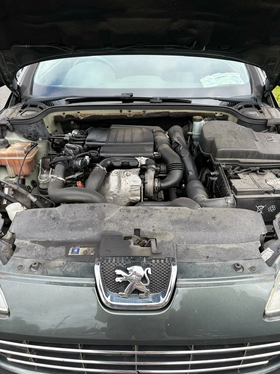 Car - Image 3