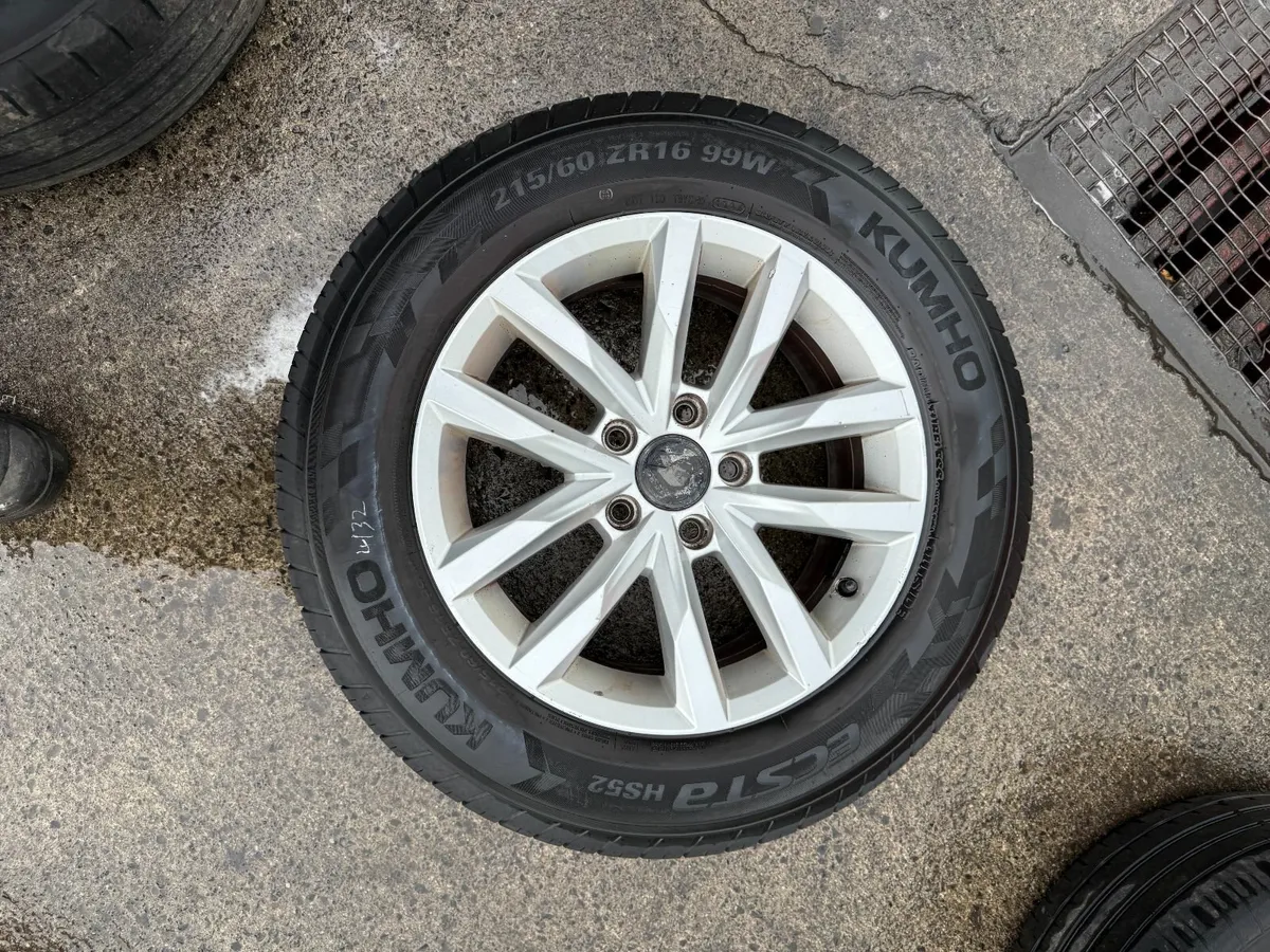 VOLKSWAGEN GOLF 16" ALLOY WHEELS - Image 1