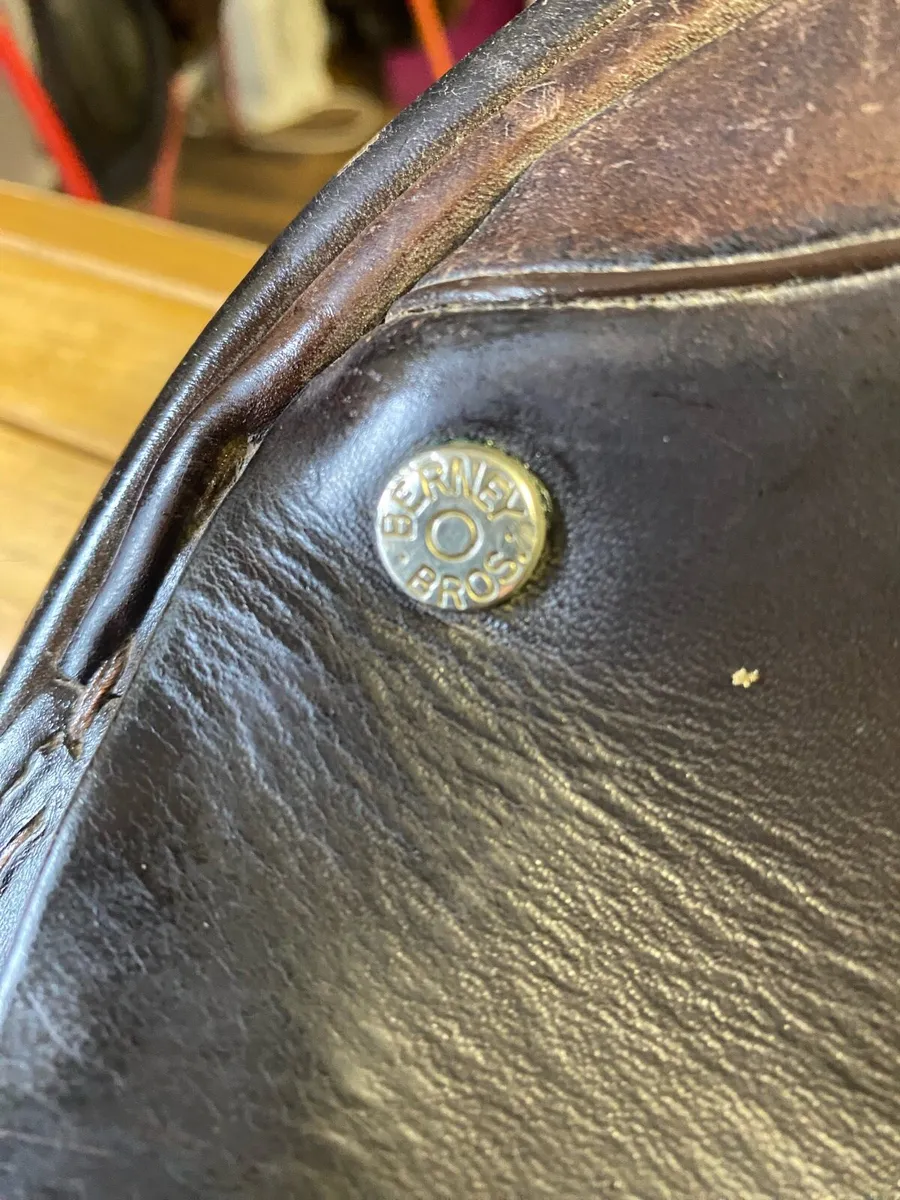 Berney brothers small Leather pony saddle - Image 2