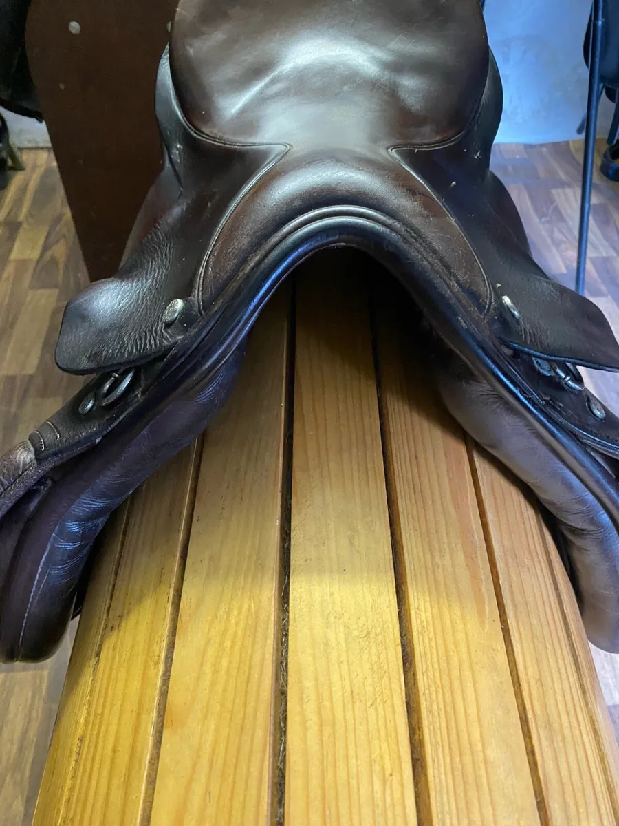 Berney brothers small Leather pony saddle - Image 3