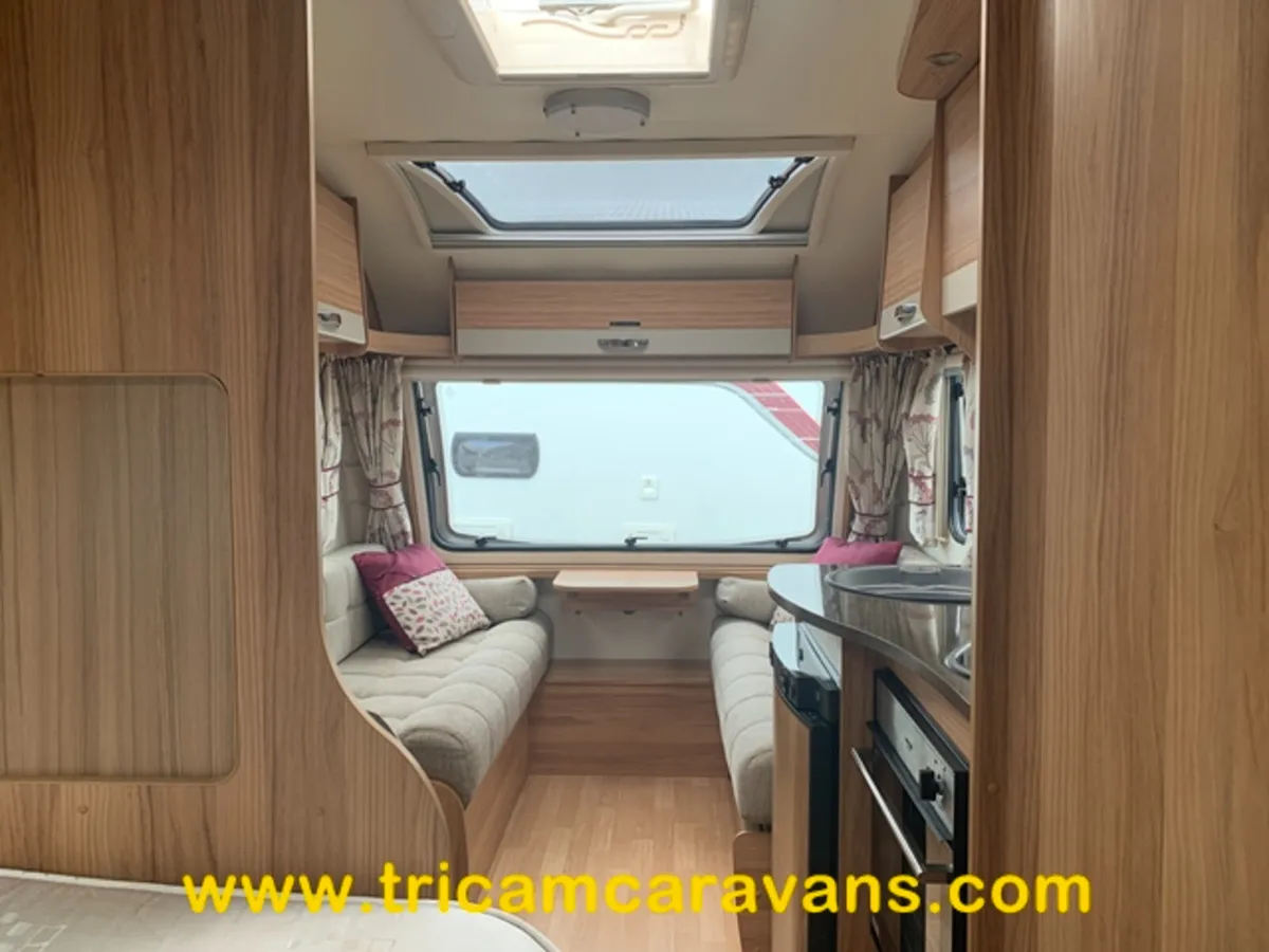2015 Bailey Pursuit 430/4, Lightweight Fixed Bed - Image 2