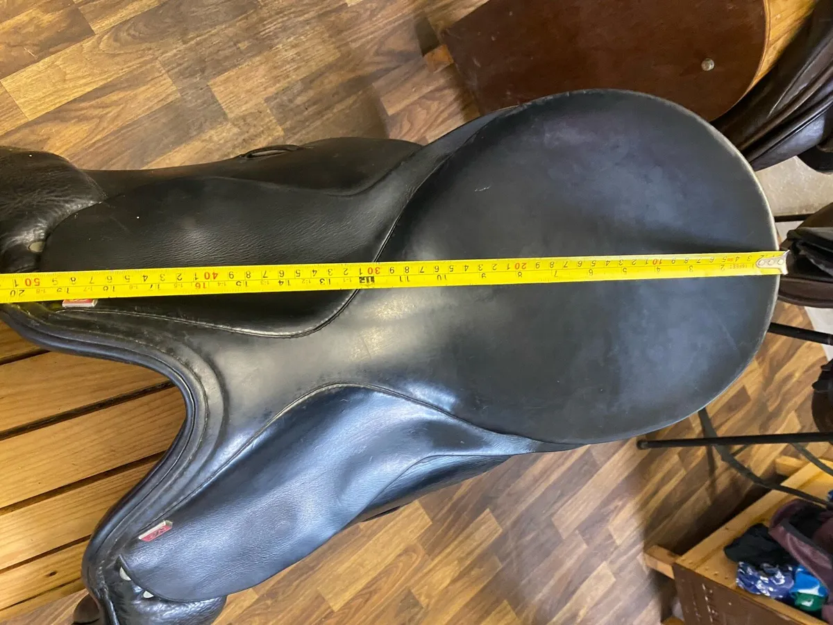 18” black Leather GP saddle - Image 1