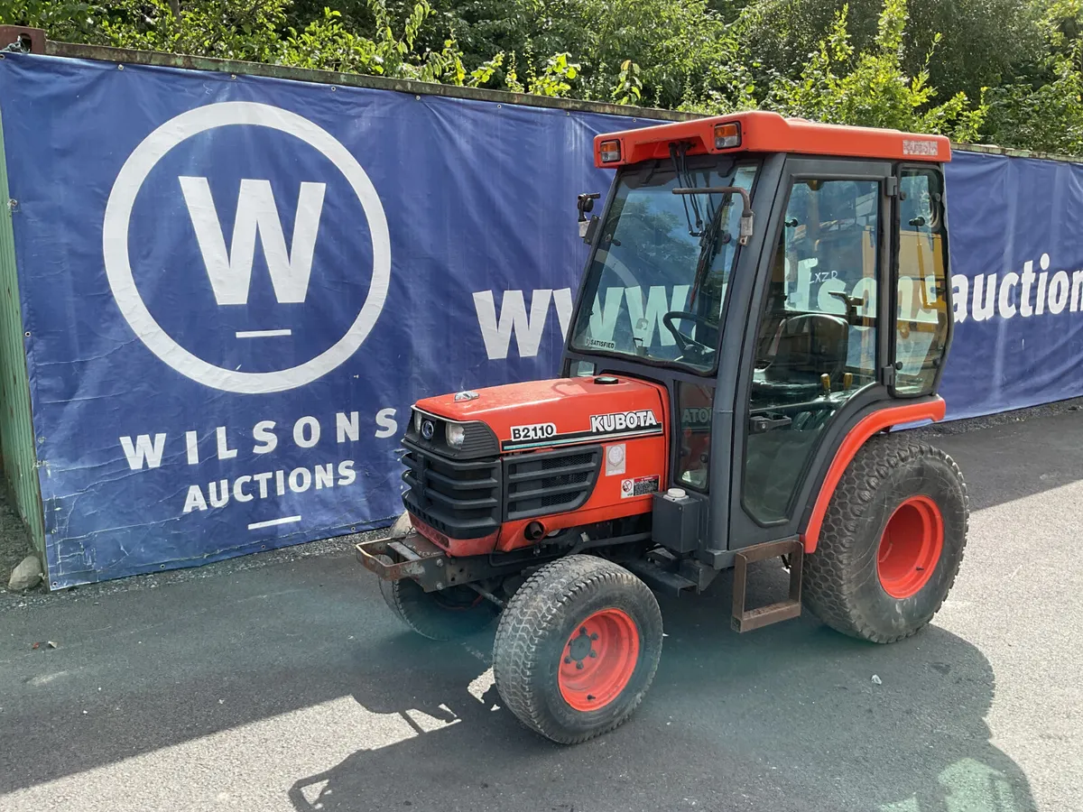 Kubota B2110 4 Wd Tractor For Auction - Image 1