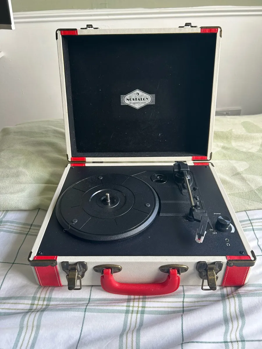 Record player - Image 1