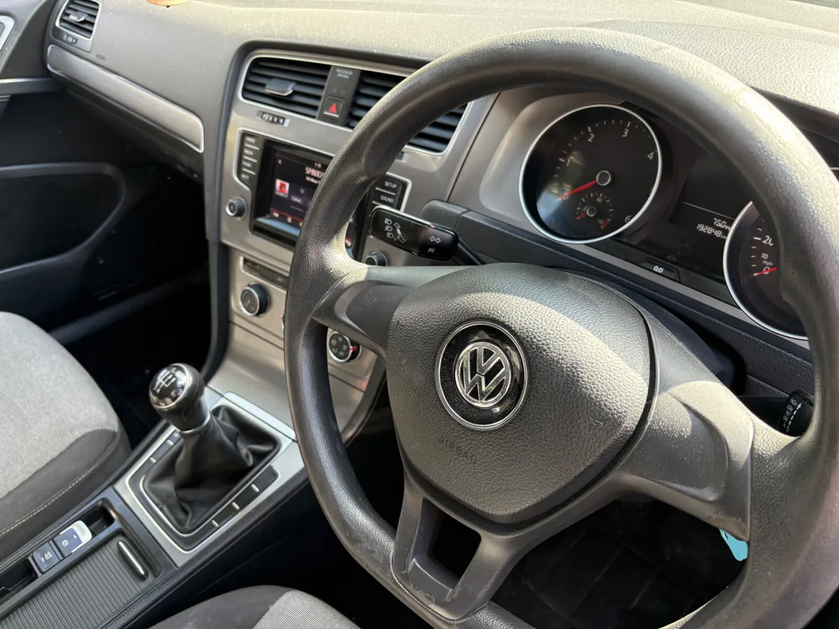 Volkswagen Golf 2015 superb condition - Image 3