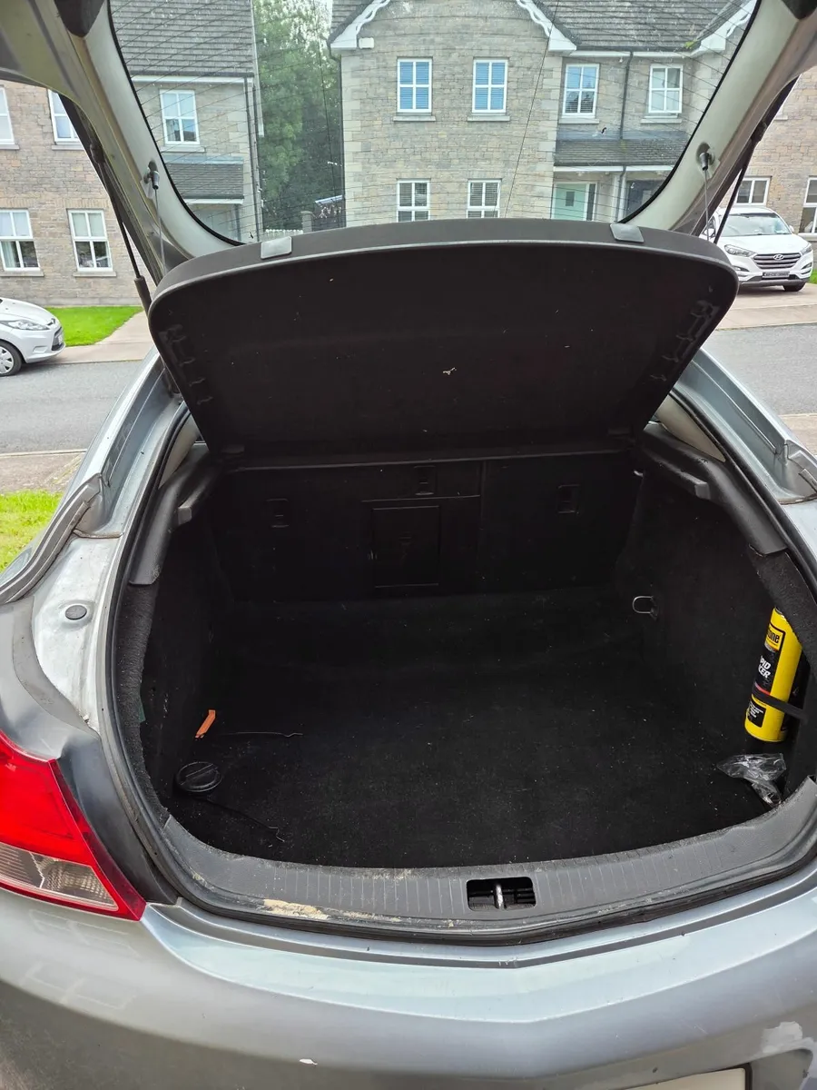 Opel Insignia 2011 - Image 1