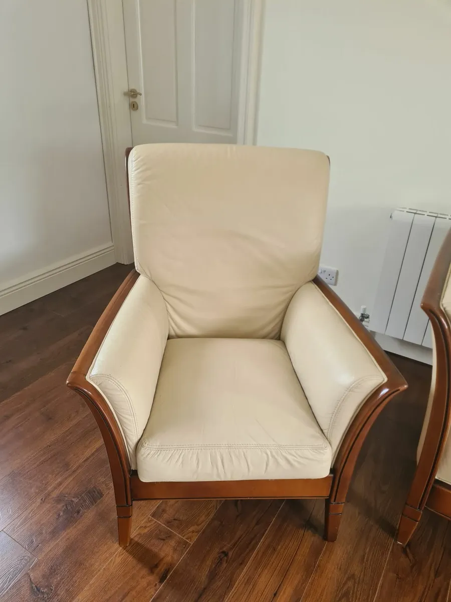 Italian leather 3 piece suite - Image 2