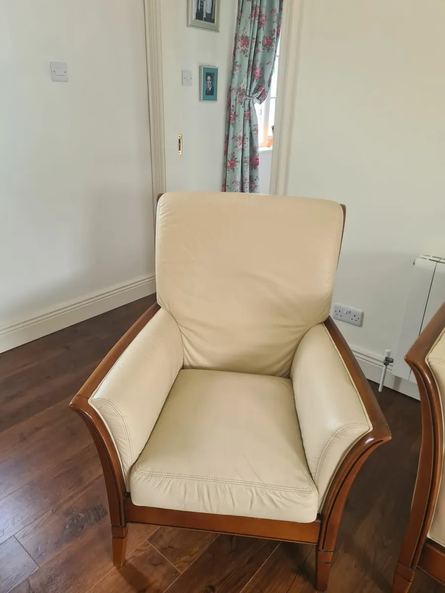 Italian leather 3 piece suite - Image 3