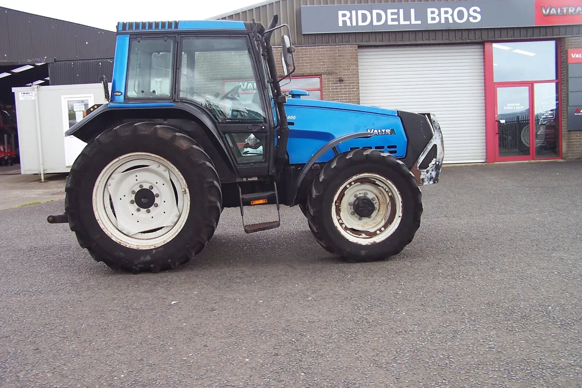 2002 Valtra 6400 - Image 1