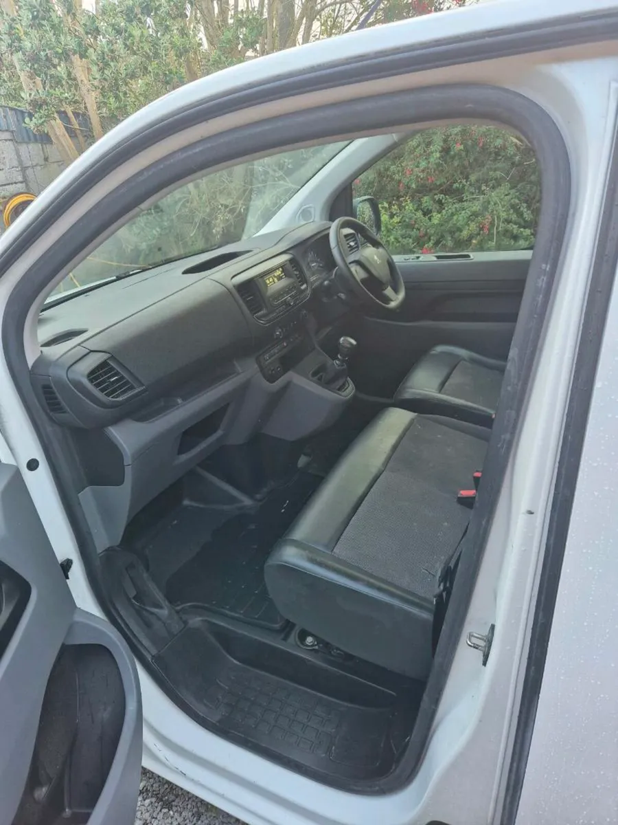 2019 Peugeot Expert 120bhp - Image 4