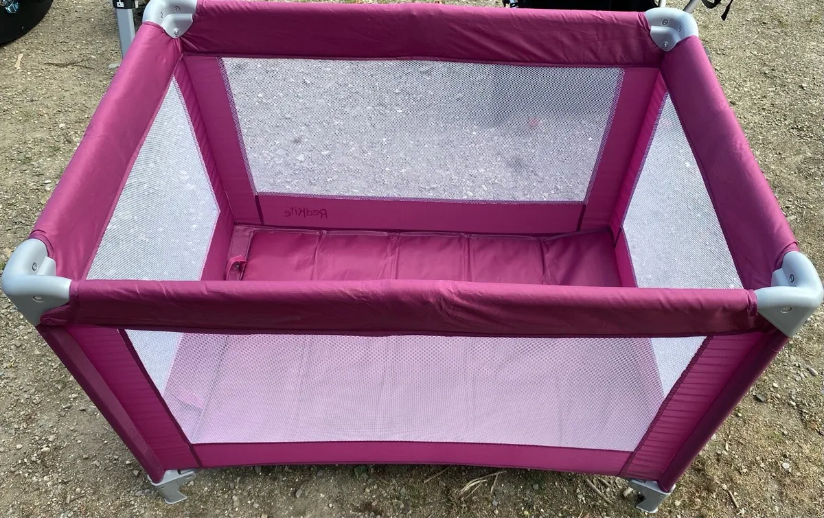 Travel Cot - Image 2