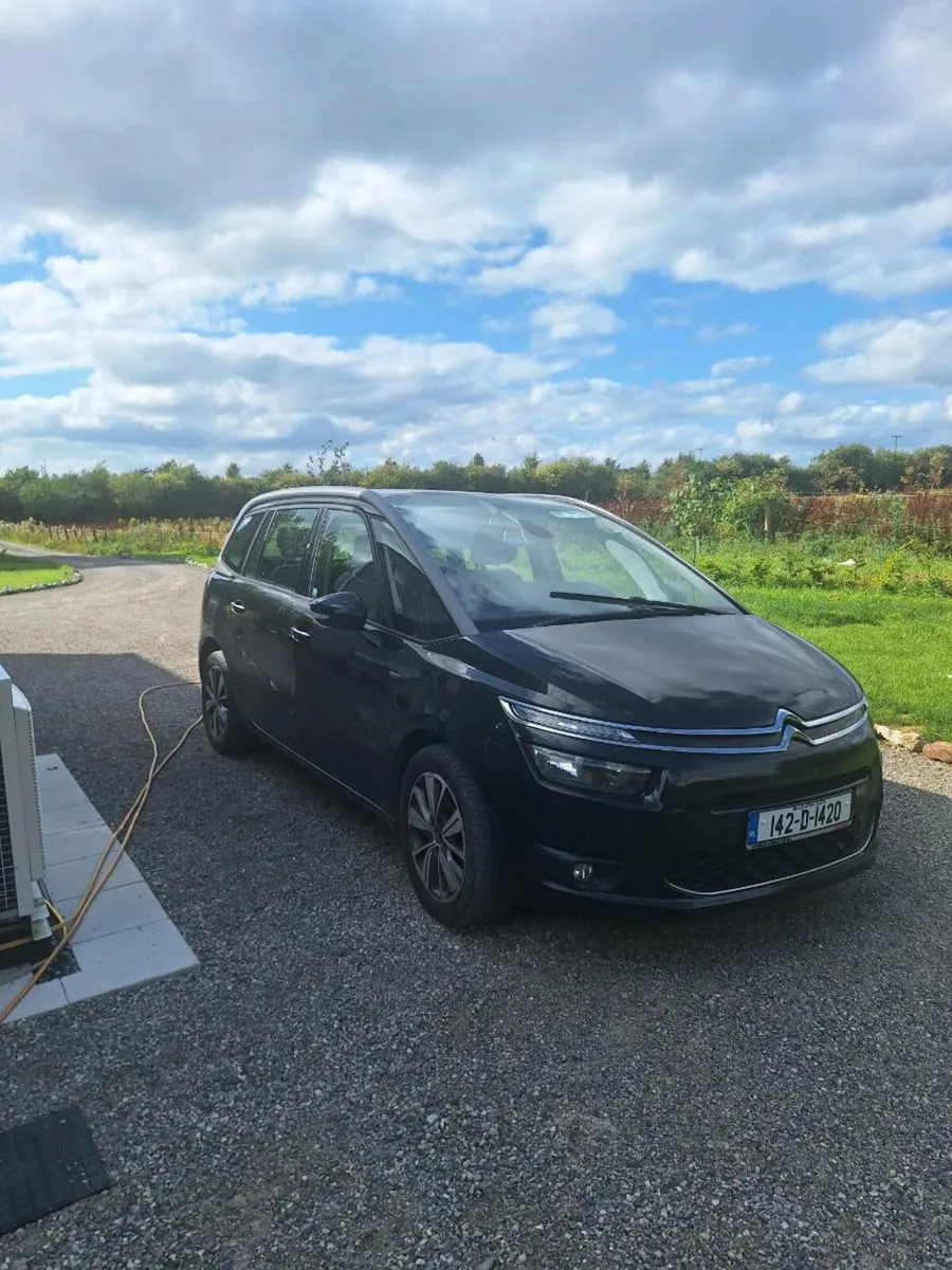 Citeron C4 Picasso 2LD. Needs new head gasket - Image 1