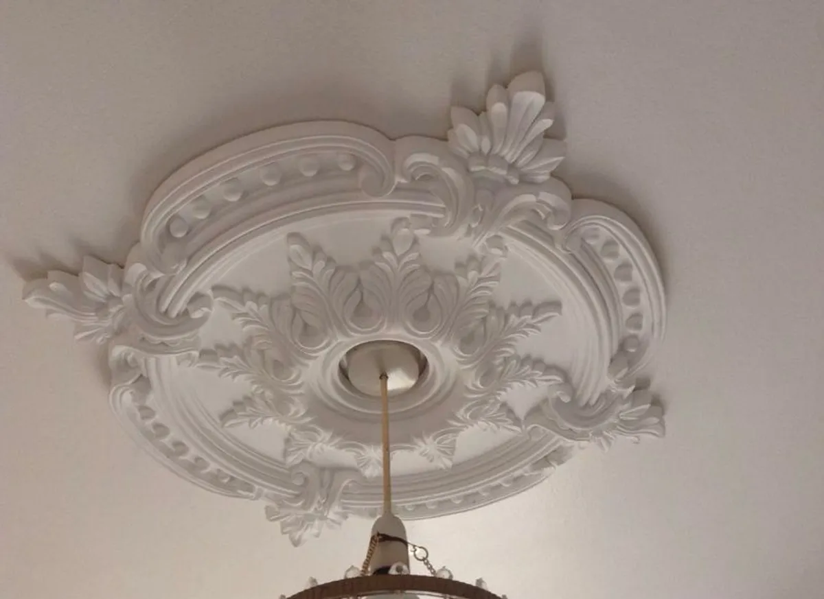 Brand New - x2 Large Beautiful Ornate white Ceiling rose Home Decor Victorian Medallion 72c - Image 3