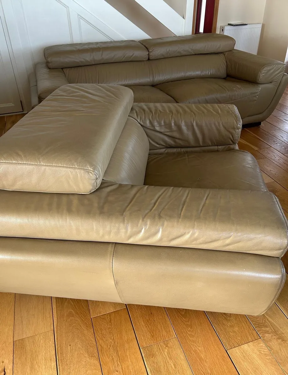 Leather sofa set - Image 2
