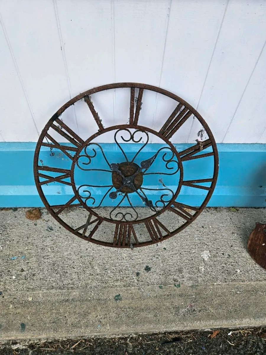 Rustic Outdoor Clock - Image 2