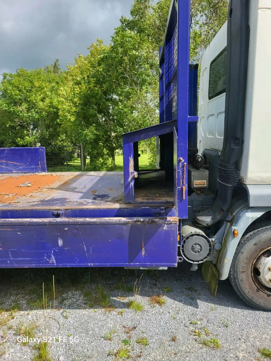 Daf 7.5 tonne tipper - Image 1