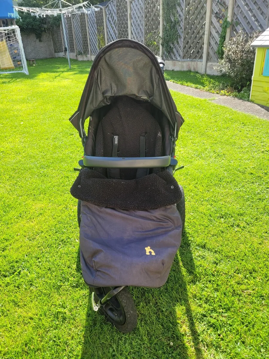 Out N About Nipper Single - Image 3