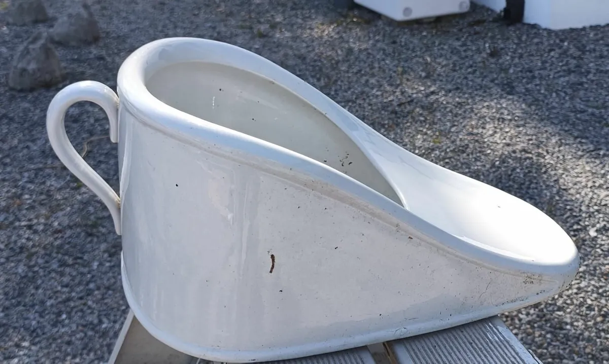 Antique ceramic slipper bed pan - Image 3